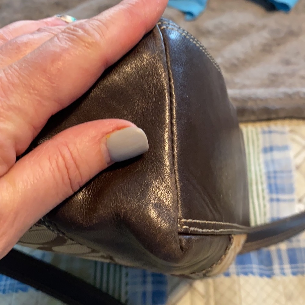 Handbag - Picture 4 of 5